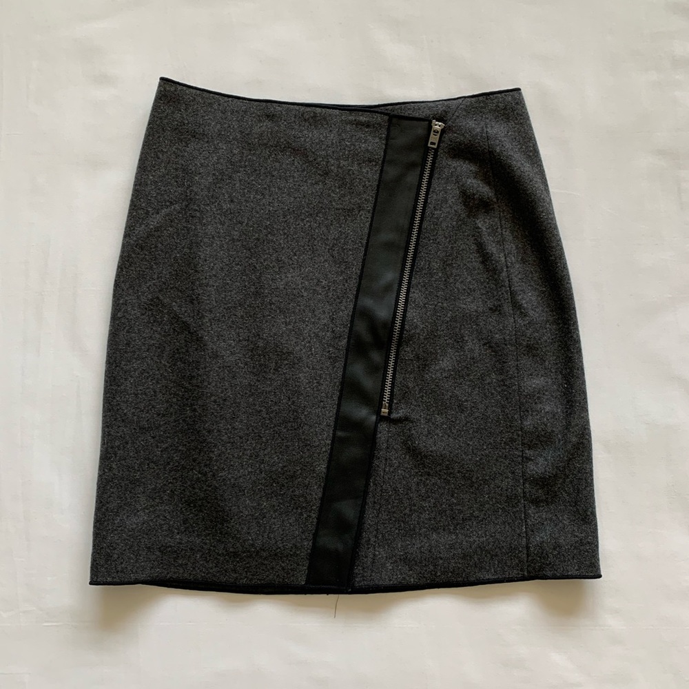 NEW Banana Republic Charcoal & Black Mini Skirt